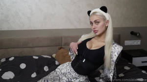 At home i wear bright so my mood s maxed out