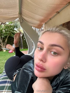 I swear it s not on purpose my eyes just flirt on autopilot