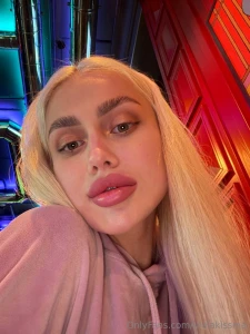 Had a burger fries churros and mac n cheese it was insanely good and