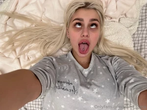 This photo is too tasty to keep to myself