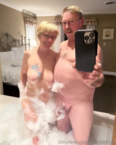 Lisa and i were enjoying some quality time in the tub in our room at part 1