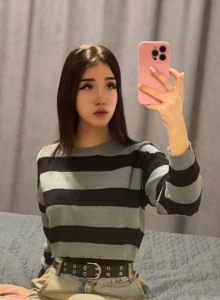 I have a lot to do today but i always have time to take a picture