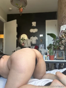 Who s gonna be my sugar daddy tonight and treat me to dinner i ll make