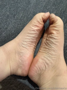 Who wants to lick my sweaty ass feet part 1