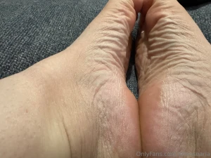 Who wants to lick my sweaty ass feet part 4