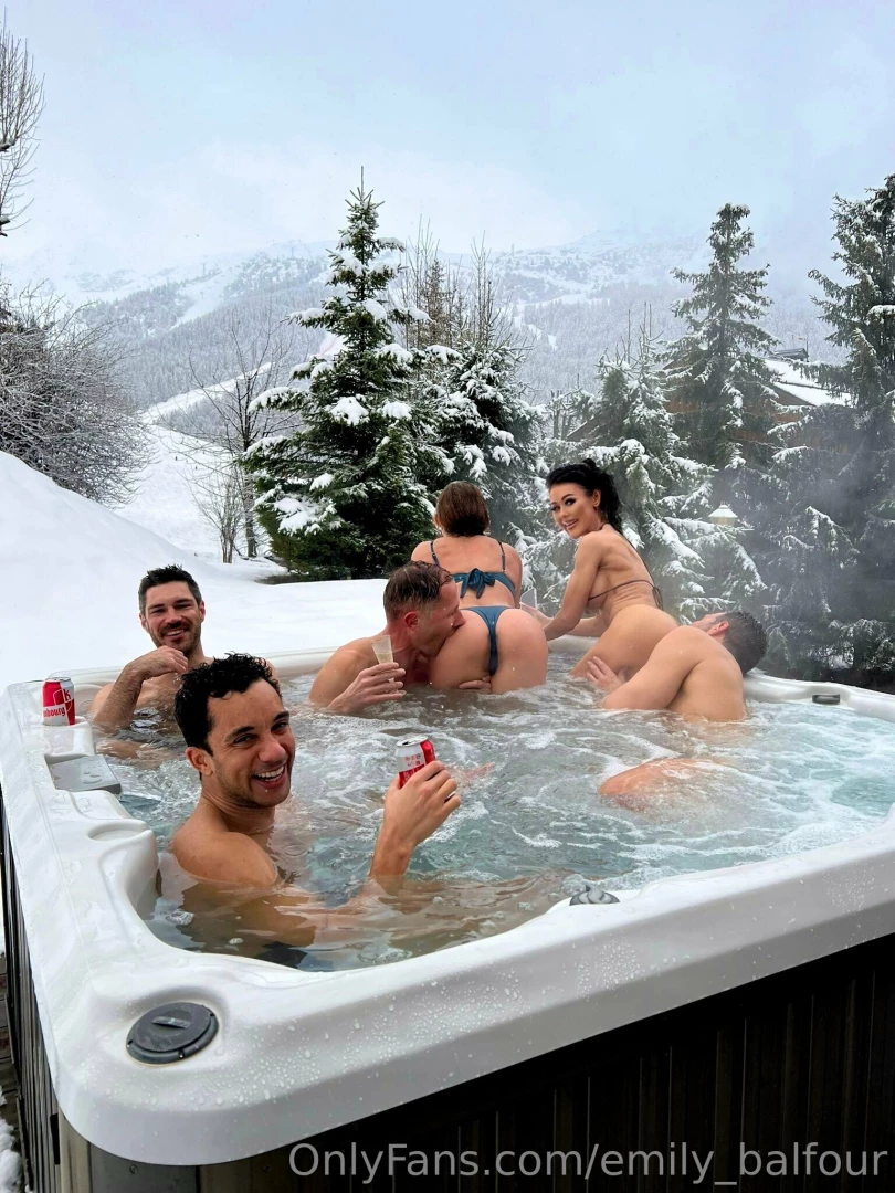 emily-balfour - French alps ski trip hot tub situation with a fun group of friends part 3 