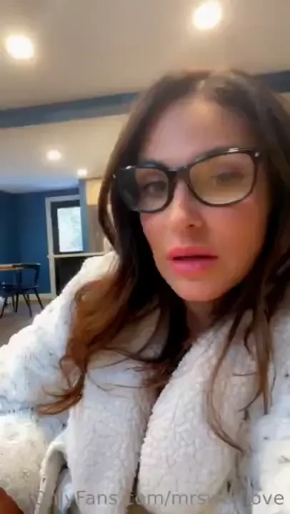 Good morning i guess i will get my ass up and get my day started it s 