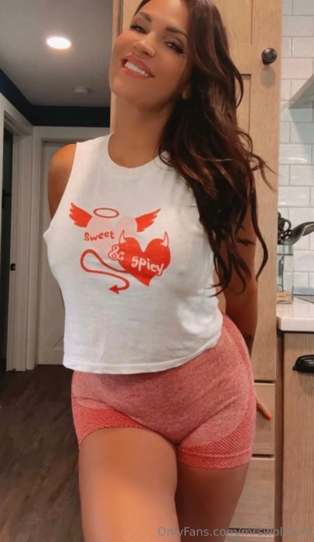 mrswolflove - Good morning beautiful people i wanted to show you my shirt that fits part 2 