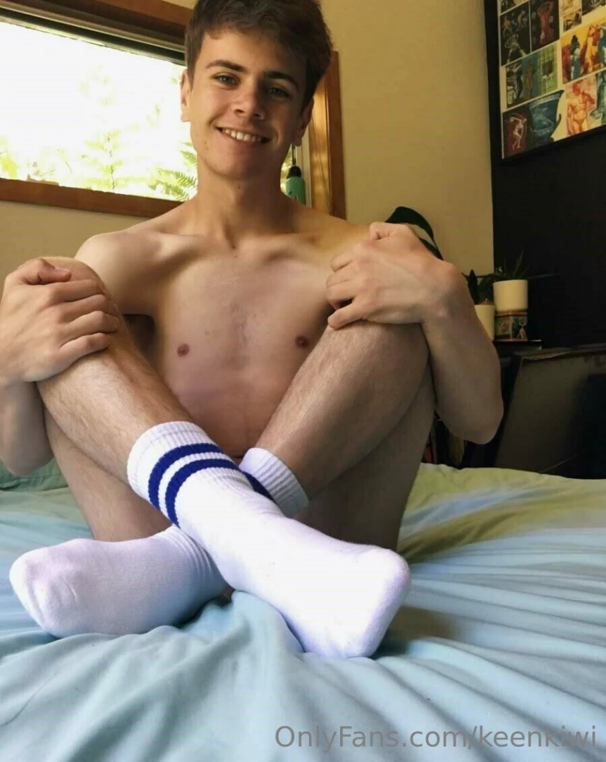 keenkiwi - Socks have always stayed on in the bedroom until you pull them off me part 2 