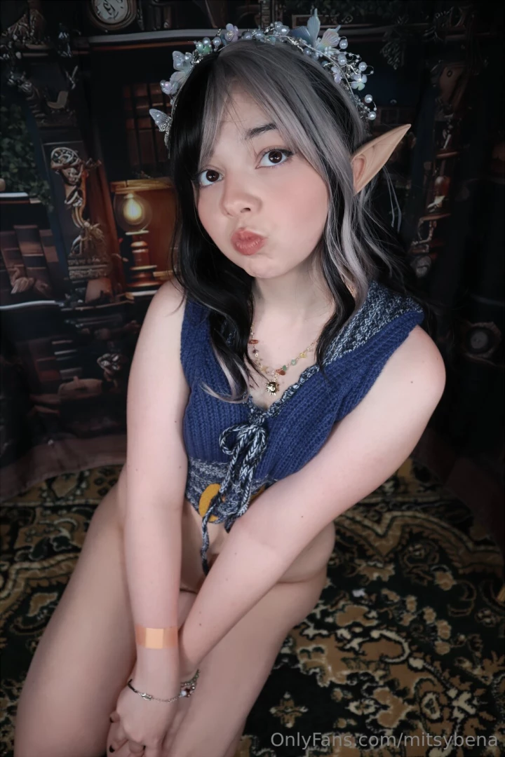 Anyone like small elf boobs 