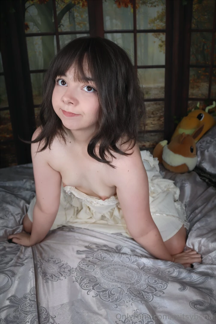 Giving the small chested women a good rep here 