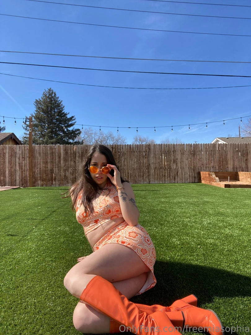 Am i wearing panties goddessmiasophiax 