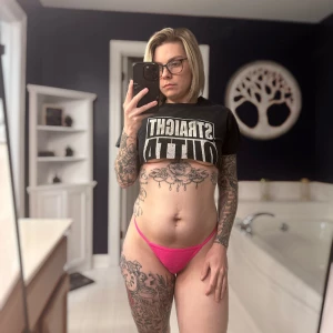 Cum over to amberrosevip to see me lift my shirt up