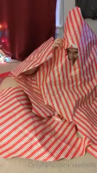 1 sexy video and 1 weird video enjoy second video is called wrapped part 1 