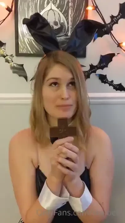 I m a good girl say your prayers and tip the girl 