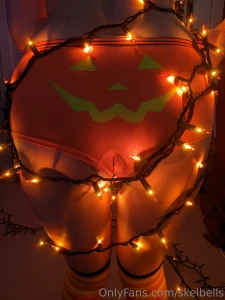 A very happy ass wrapped in lights part 4
