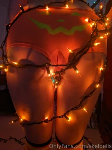 A very happy ass wrapped in lights part 3