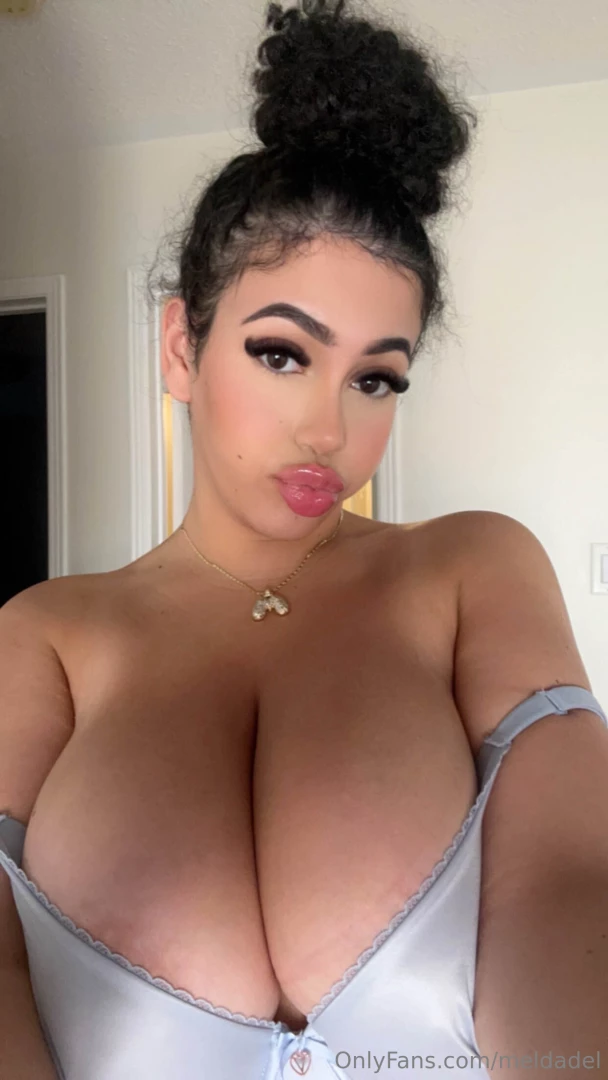 Hey baby how big is that can you show me i m very horny 