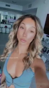 Pretty slut live 8 30pm est