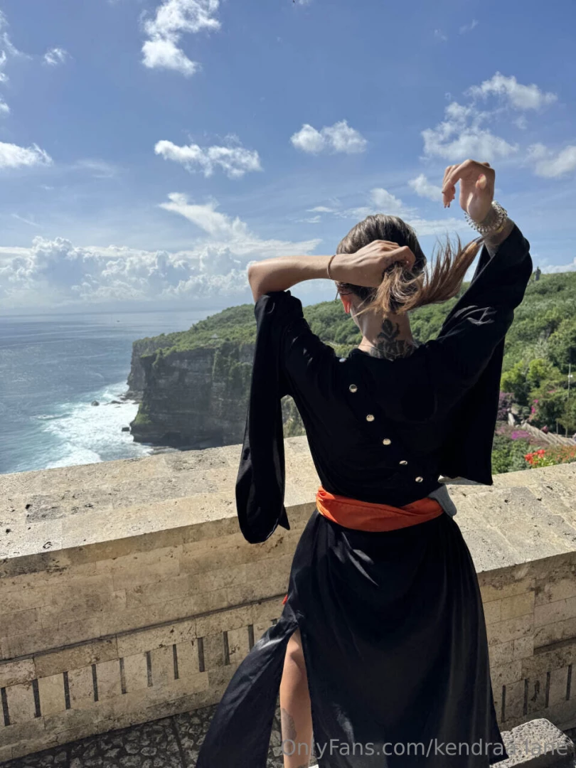 It seems like it s been a long week and now friday night me and uh a 