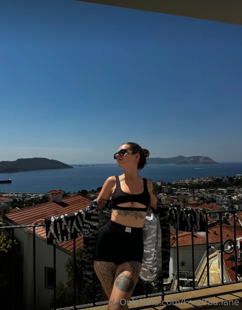 I woke up with a little smirk today maybe because i saw you in my 