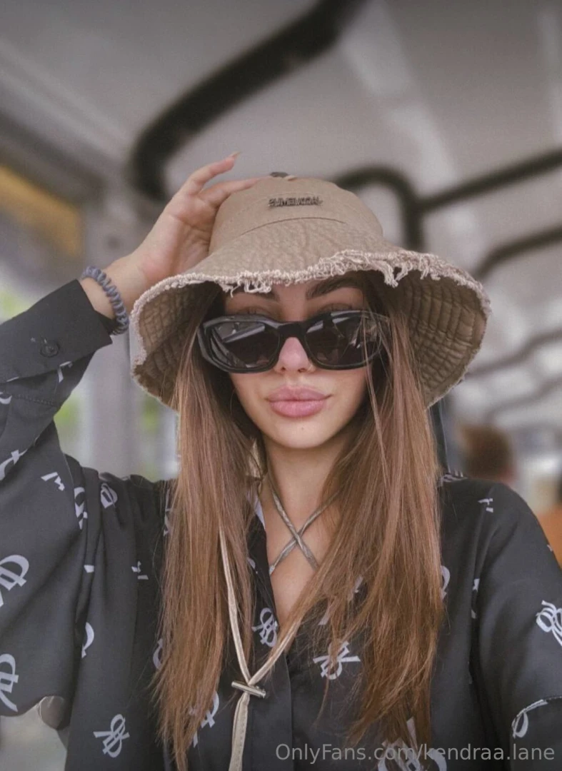 While i m busy with very serious stuff like arguing with my coffee 