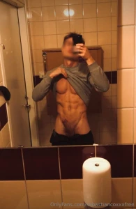 Had to take a break from work cause i was too horny