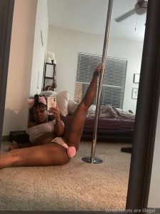 Is this a bunny or a fox well nevermind the emoji answered it for me