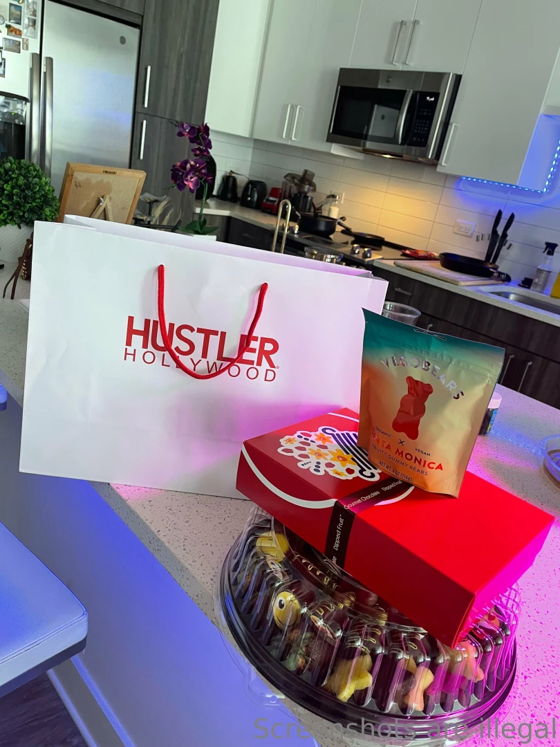 Special delivery going live to show y all what i got 