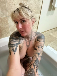 When it s a travel day and your room has a tub you take advantage of part 1