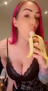 Send me a 5 tip if you wish this was your cock