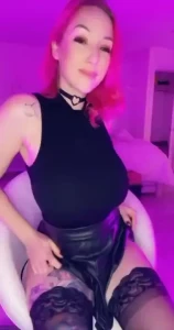 Baby do i turn you on send me a dm and let me make you something that