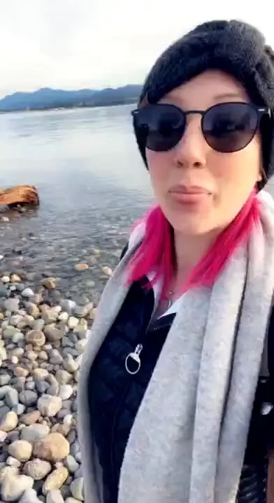 Come join me on my walk i love sharing my personal life with you guys 
