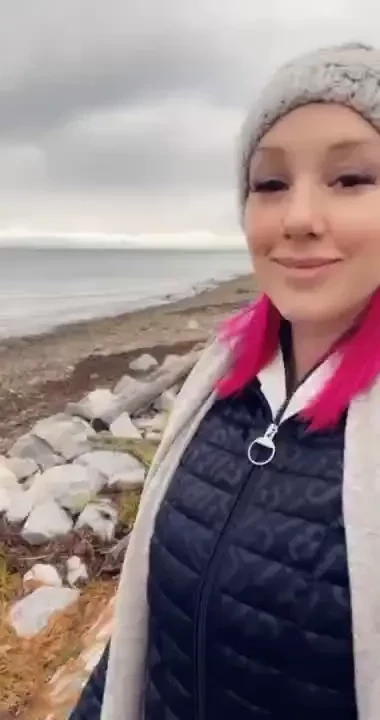 I honestly love my home so much the ocean is so beautiful i love 