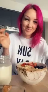 Would you join me from breakfast even though i m the worlds messiest