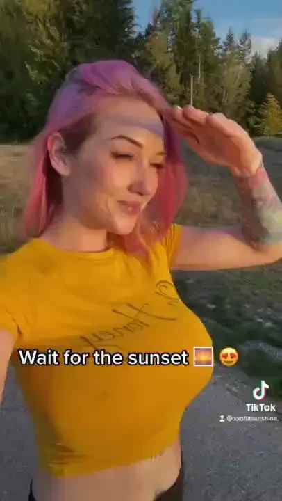Add me on tiktok xsofiasunshine 