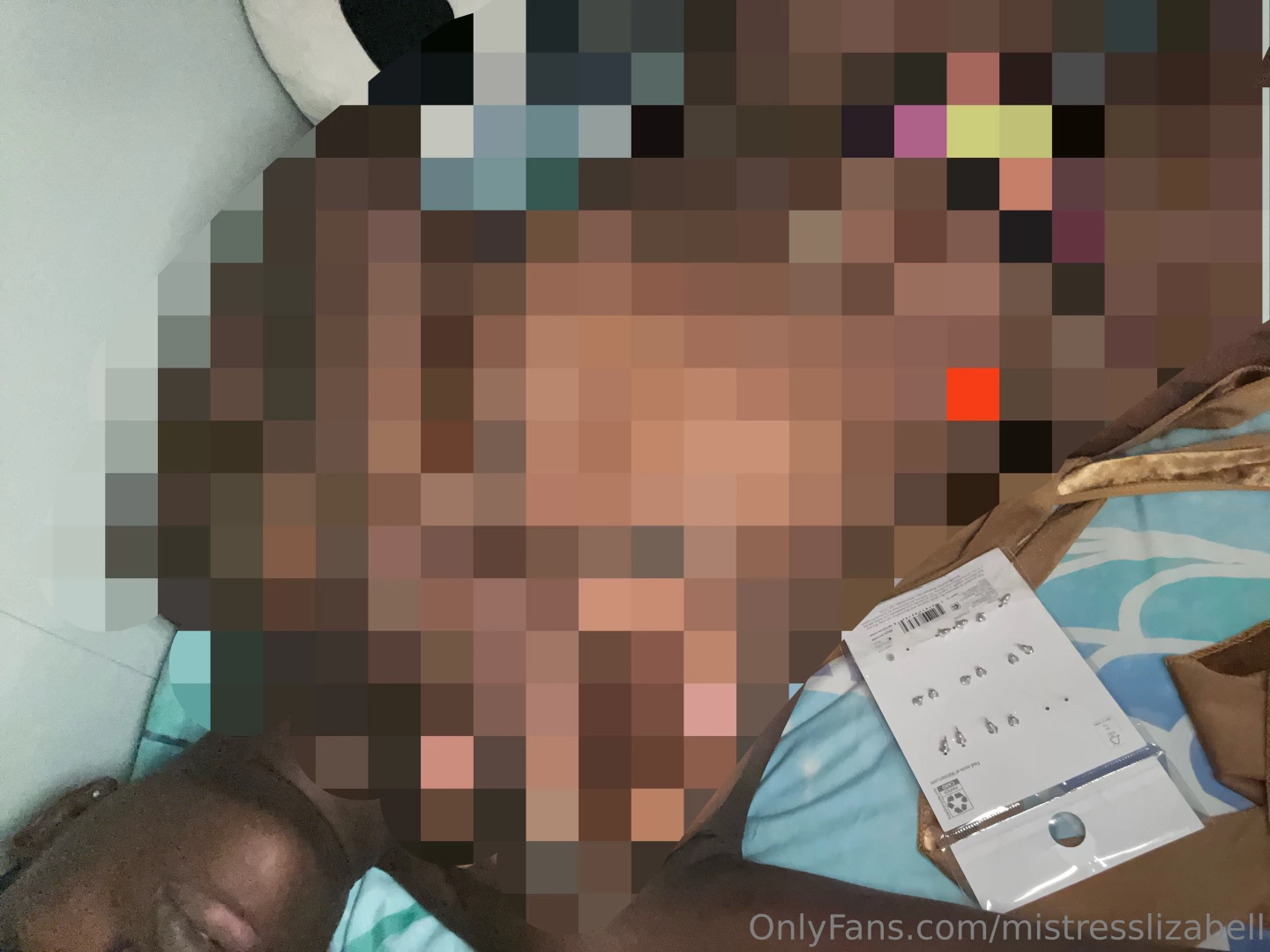 A body like mine deserves to be worshipped endlessly catering to my 