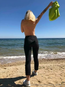 A beautiful woman is one who never compares herself to others because