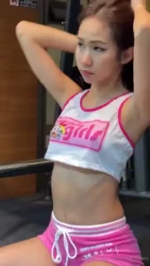 I lift weights but i bet i could lift your mood even better https