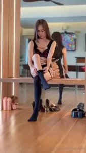 Every time i look at you i just don t know what to do