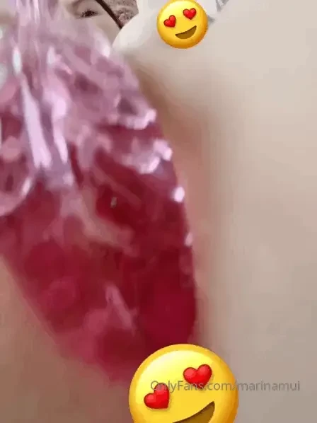 I m completely naked here i have my glass tentacle that i m rubbing 