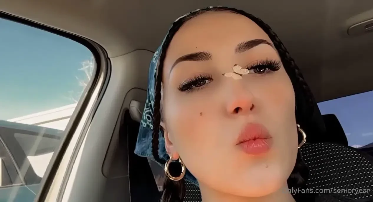 Did you catch me staring at your lips part 1 