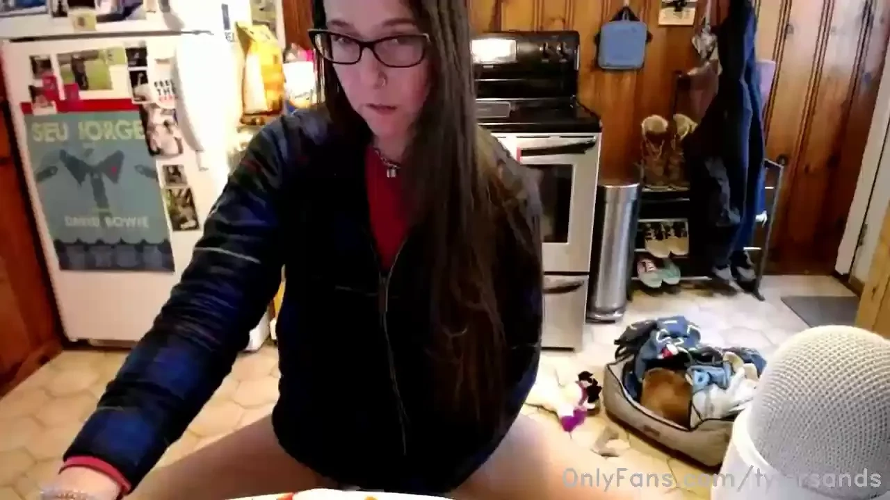 Stream started at 01 29 2021 07 35 pm play time squirting into a mason 