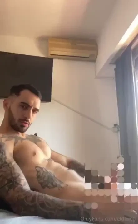 Good morning babies i woke up very hot watch it uncensored on my 