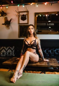 I can be everything you need tonight baby slide through my dms and i