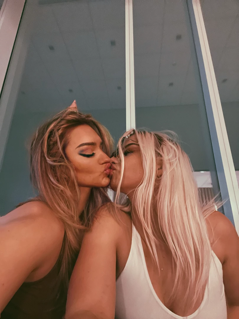 First kiss of this year www onlyfans com mariuania 