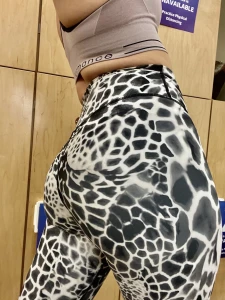 Morning booty check glutes are coming in nice i hope everyone has a