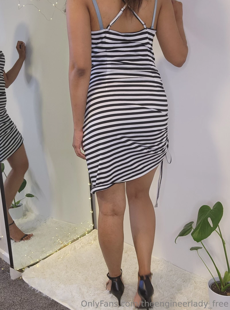 Mild album stripping 4 pics 1 3 min video https onlyfans com 863952842 part 3 