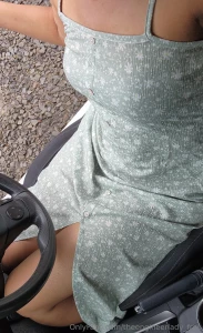 Road side shenanigans hi you like me in this green dress and green