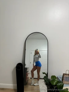 Flexin and feelin cute